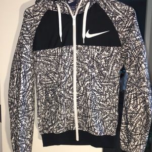 NIKE WINDBREAKER🖤